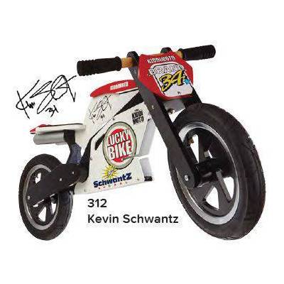 KIDDIMOTO HEROES - KEVIN SCHWANTZ