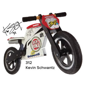 KIDDIMOTO HEROES - KEVIN SCHWANTZ