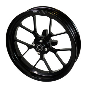 Ruota anteriore 12 pollici, canale 2,50 in alluminio forgiato con mozzo scomponibile.Versione per singolo disco freno con attac